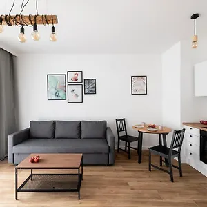 - Aparts Wlochy Apartment